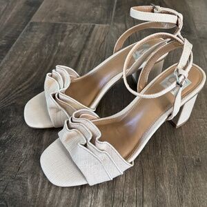 Dolce Vita Nude Ruffle Block Heel Sandals Size 8